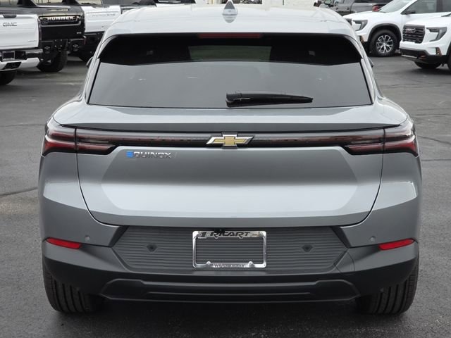 New 2026 Chevrolet Equinox EV LT image 17