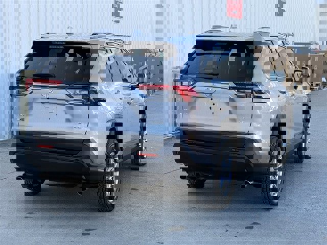 Used 2024 Toyota RAV4 XLE image 4