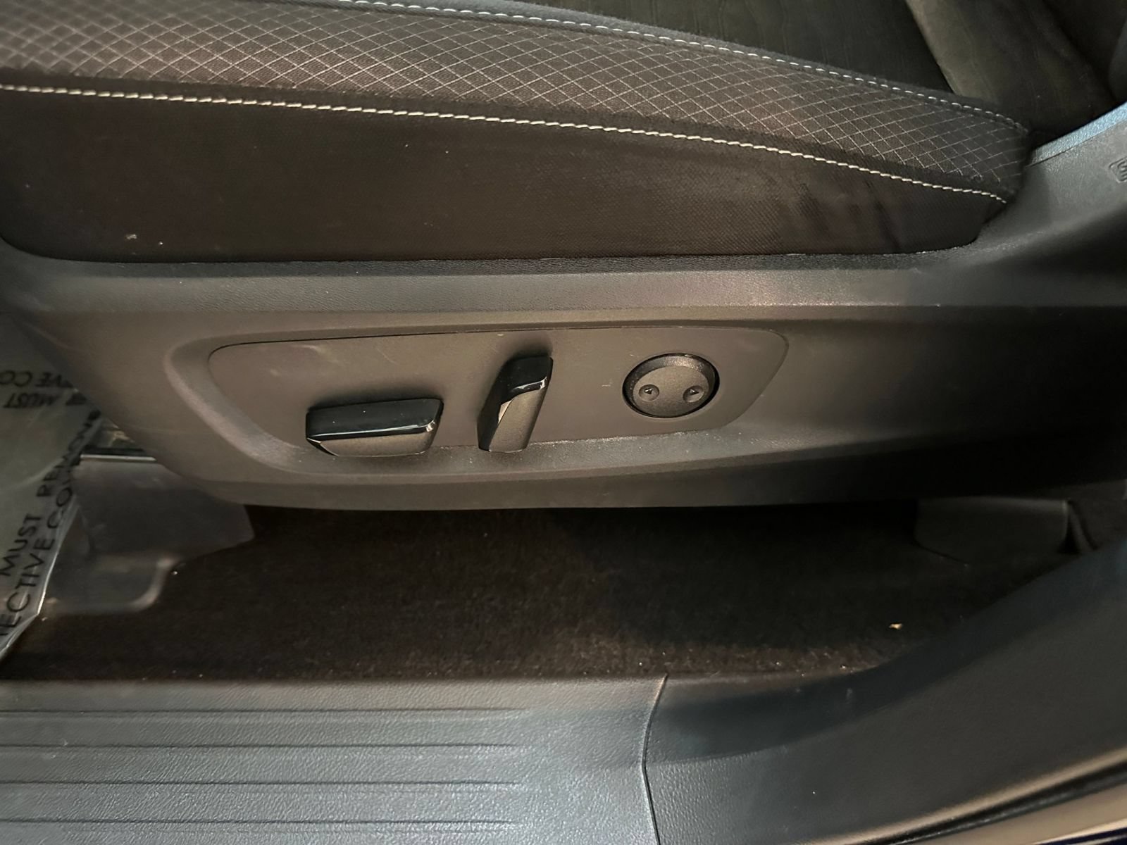 Used 2025 Nissan Pathfinder SV AWD/4WD image 22