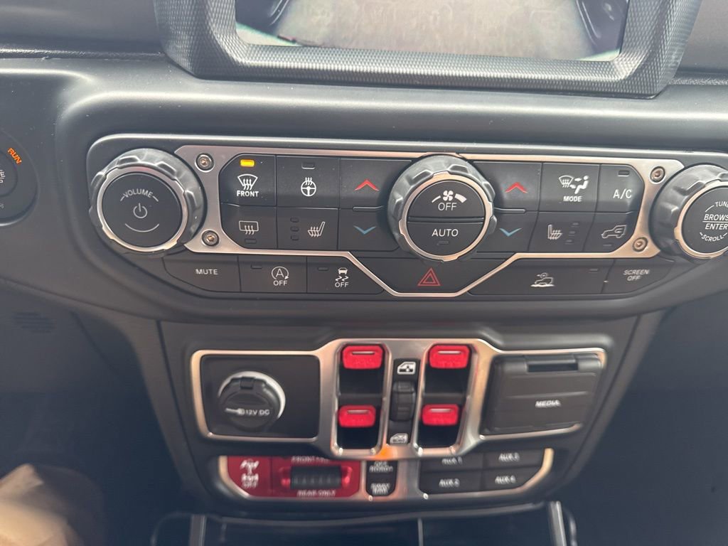 Used 2023 Jeep Gladiator Rubicon w/ Cold Weather Group image 6