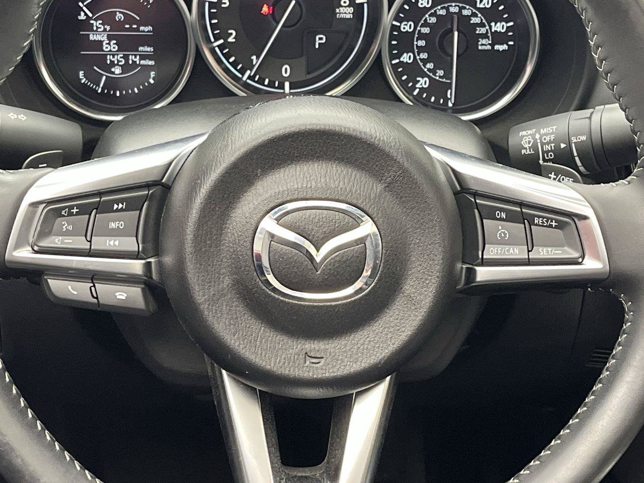 Certified 2021 MAZDA MX-5 Miata Club RWD image 11