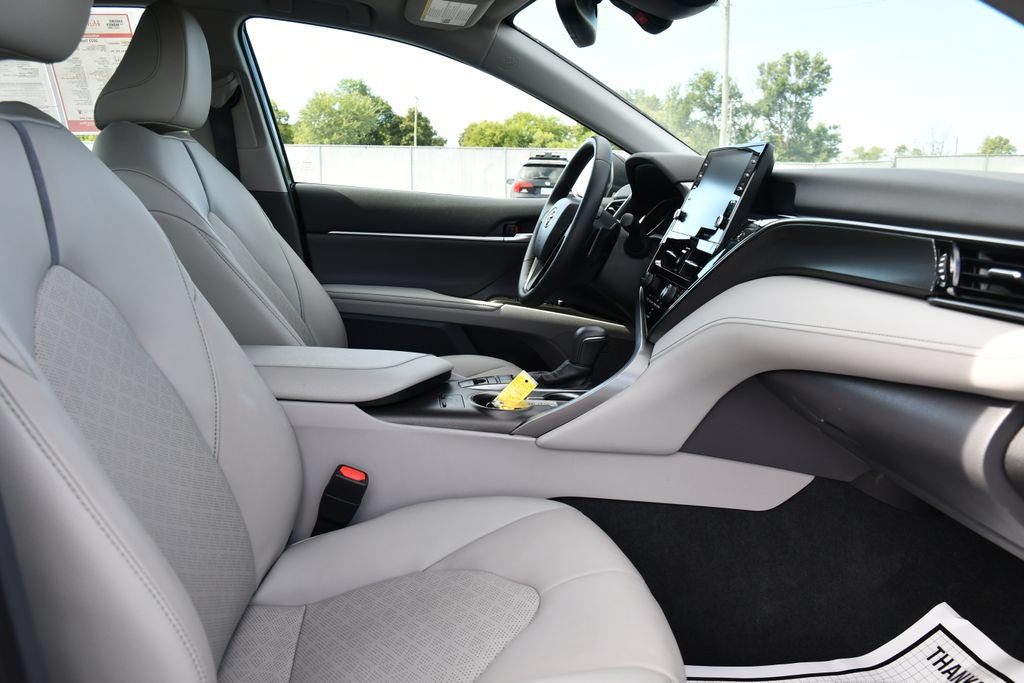 Used 2023 Toyota Camry XSE w/ Cold Weather Package FWD image 34