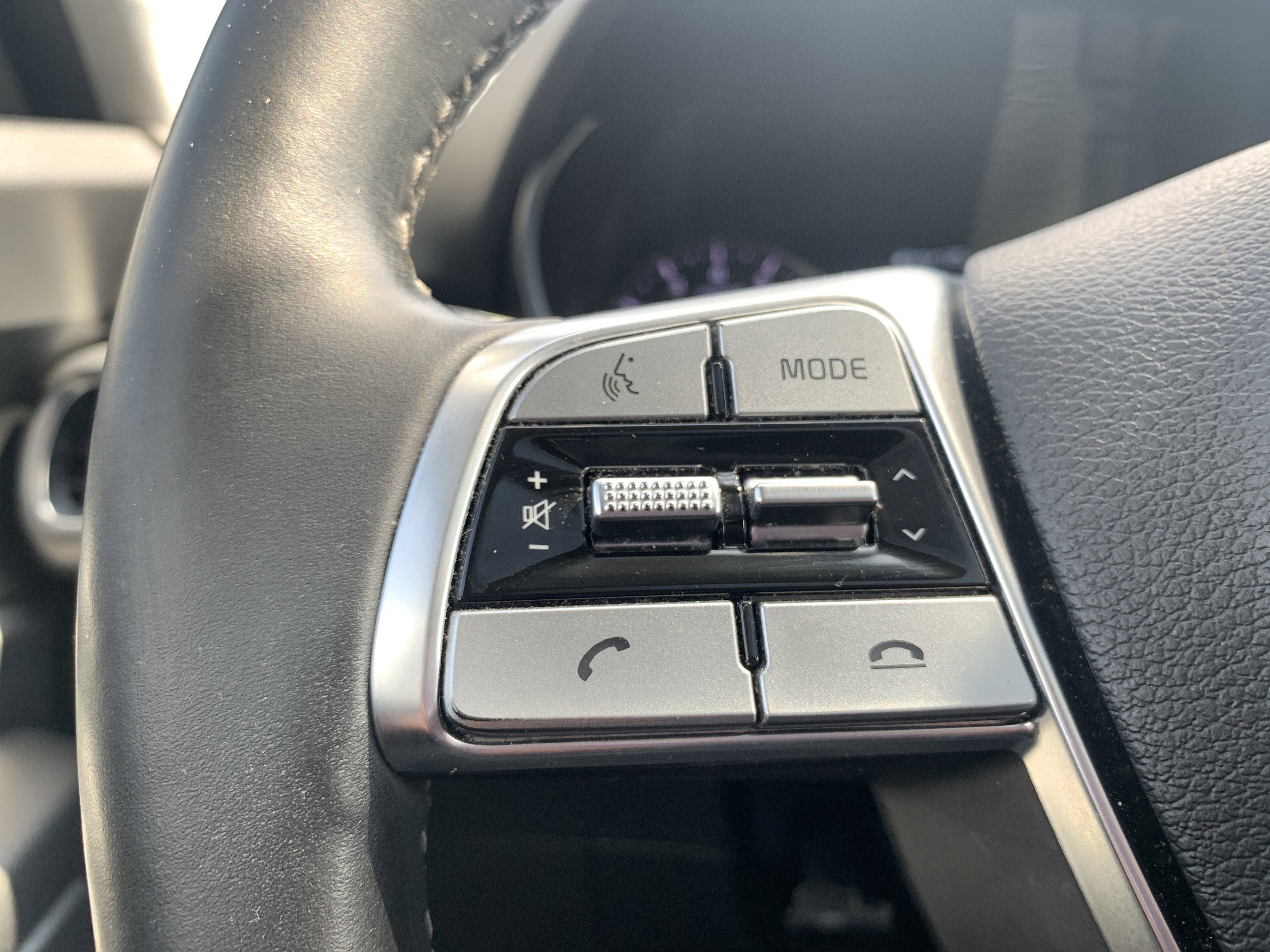 Used 2021 Kia Telluride SX w/ SX Prestige Package image 19