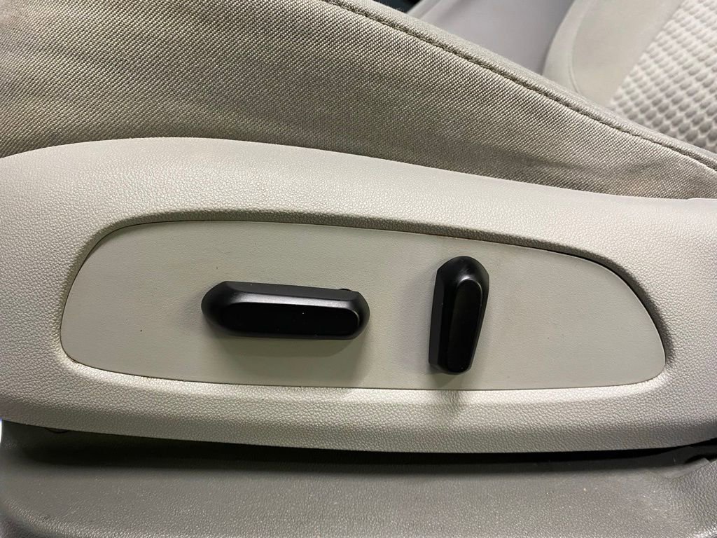 Used 2018 GMC Acadia SLE w/ LPO, Protection Package image 16