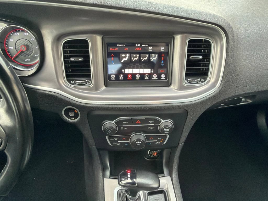 Used 2022 Dodge Charger SXT RWD image 25