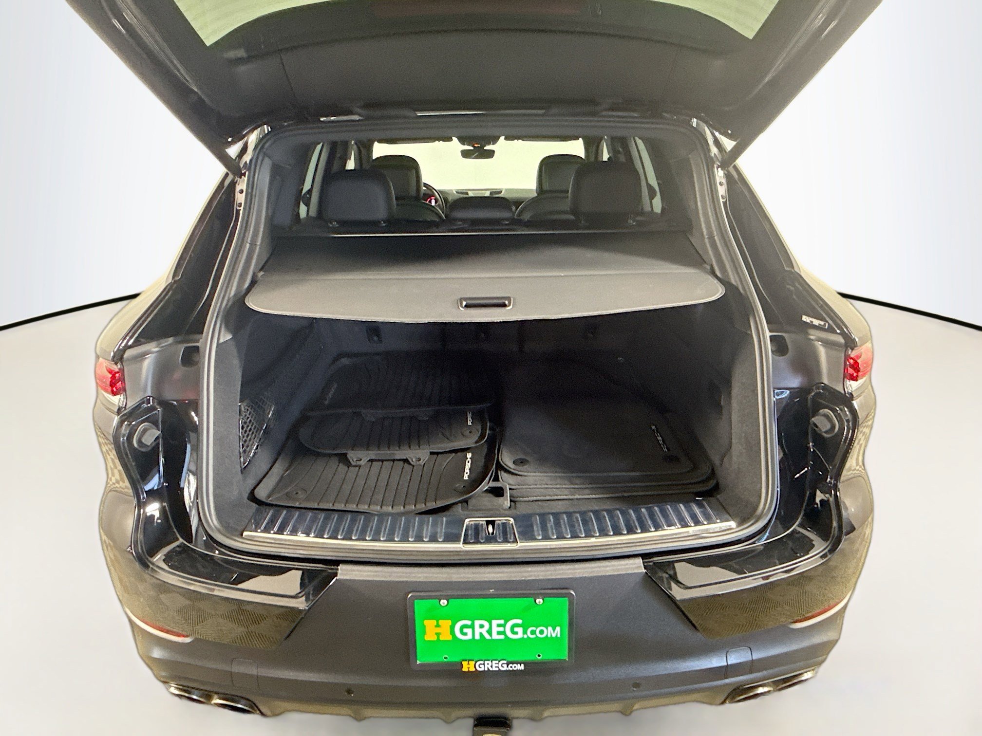 Used 2024 Porsche Cayenne S image 35