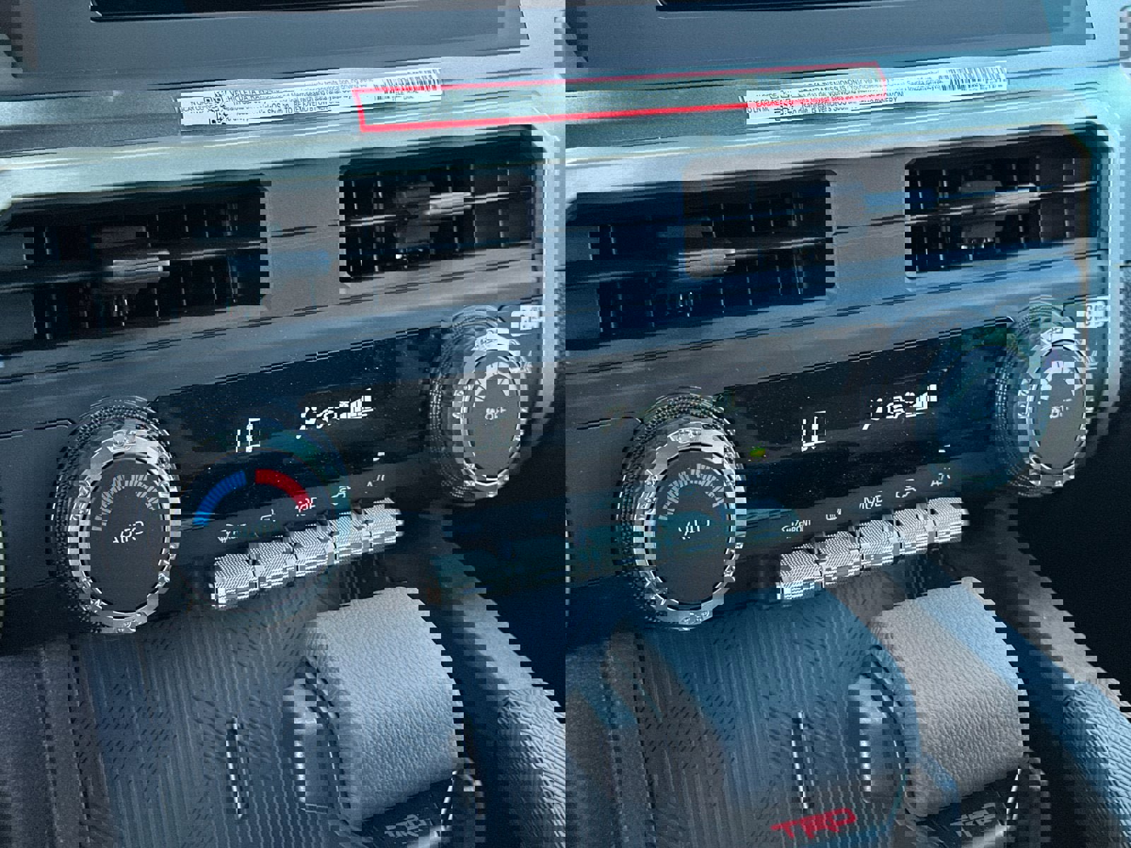 New 2026 Toyota Tacoma TRD Off-Road AWD/4WD image 17