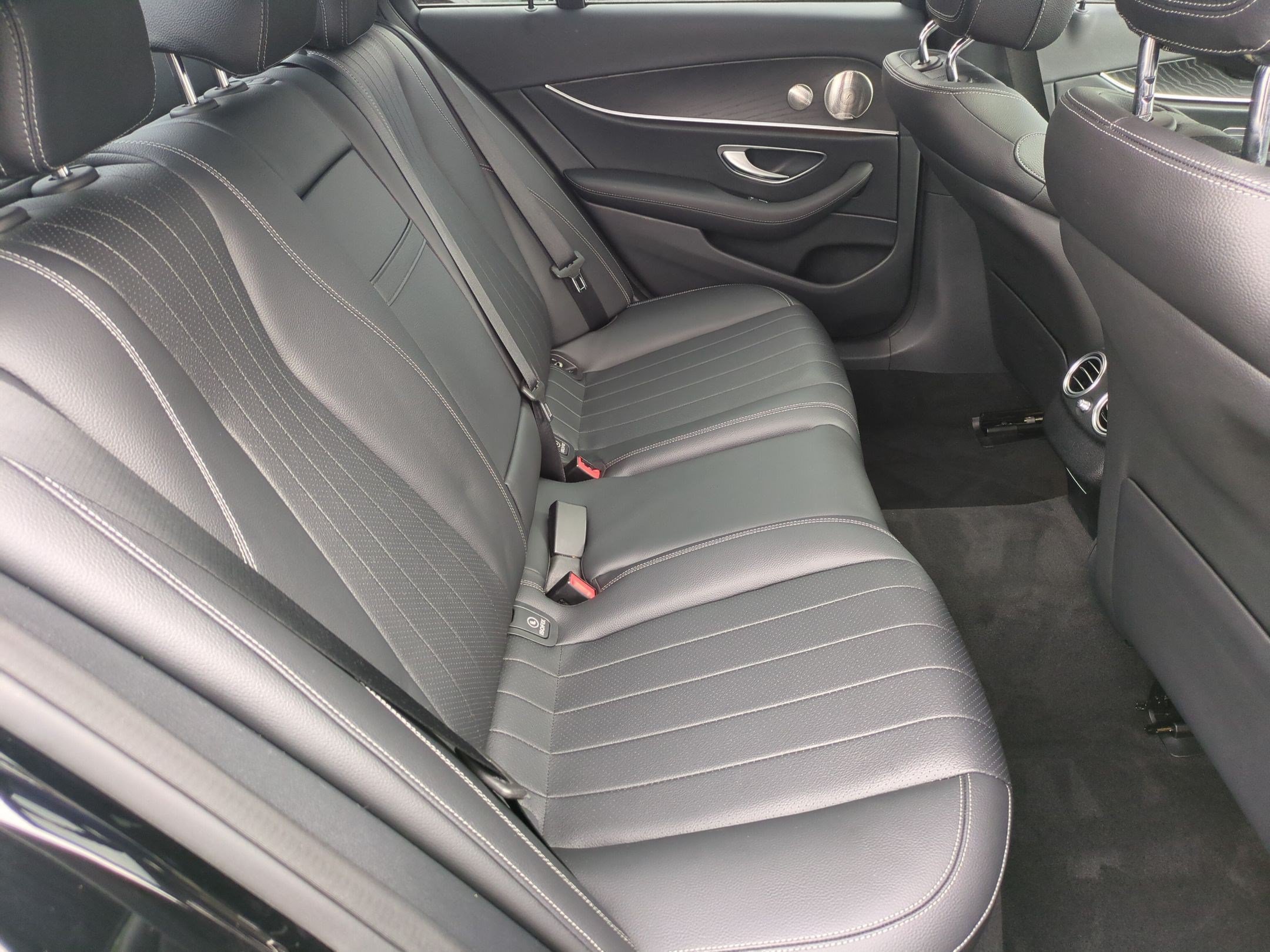 Used 2023 Mercedes-Benz E 350 Sedan image 34
