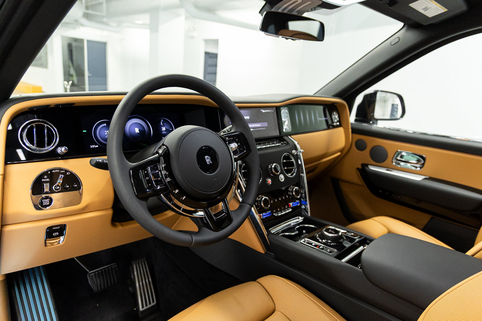 New 2027 Rolls-Royce Cullinan AWD/4WD image 38