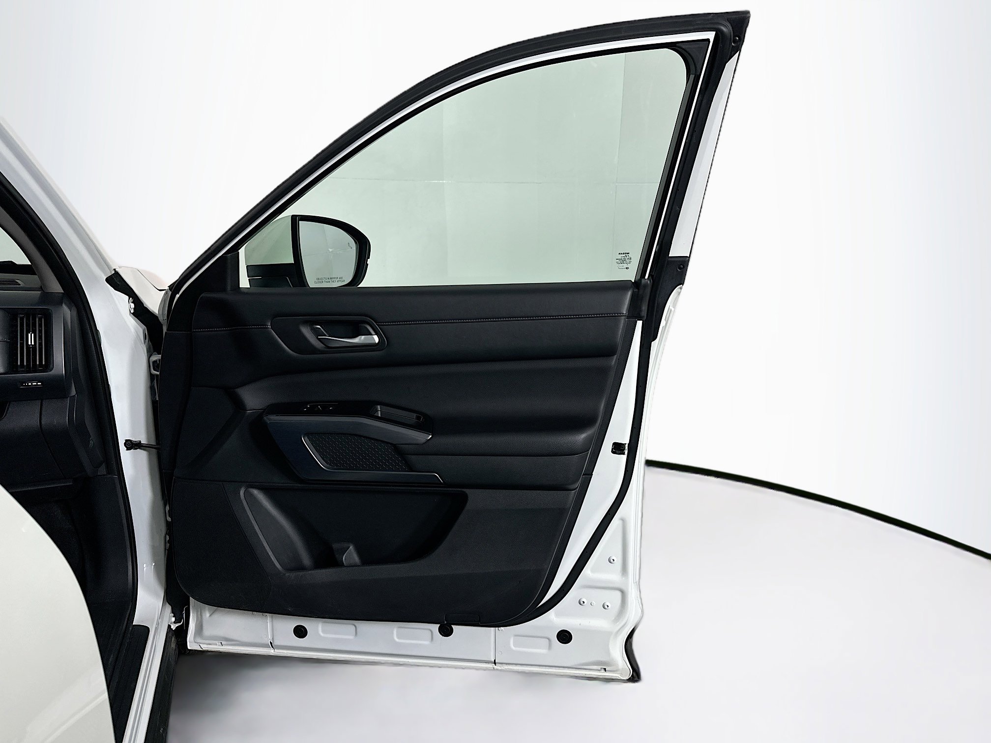 Used 2024 Nissan Pathfinder SL image 34