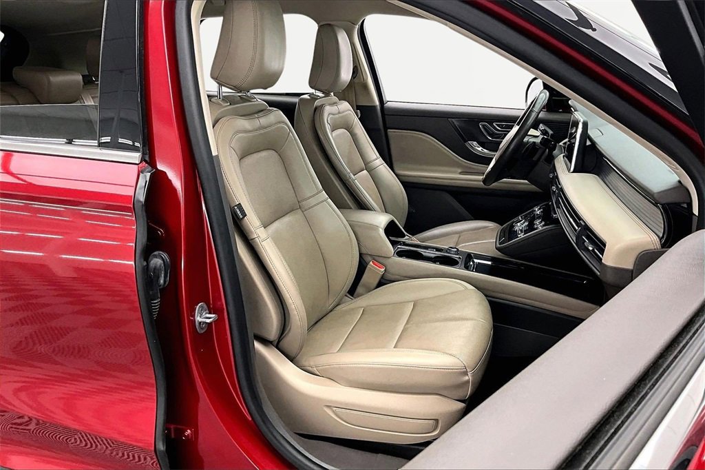 Used 2022 Lincoln Corsair FWD w/ Premium Package image 7