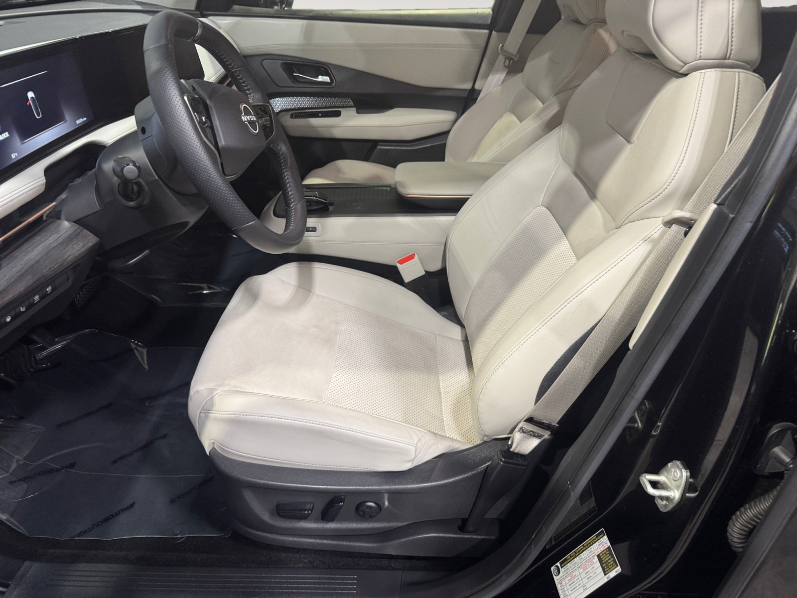 Used 2023 Nissan Ariya FWD image 10