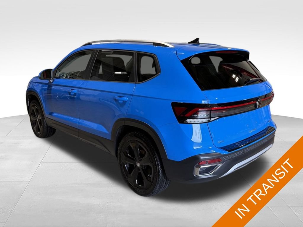 Used 2025 Volkswagen Taos SEL AWD/4WD image 3