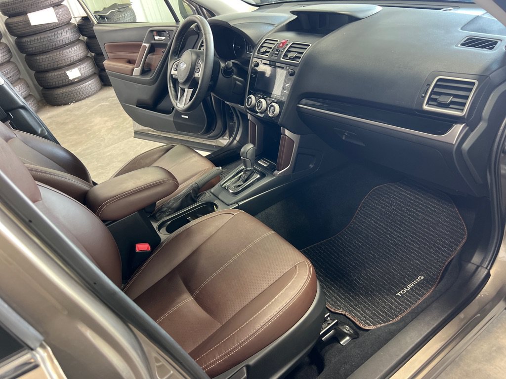 Used 2018 Subaru Forester 2.5i Touring AWD/4WD image 19