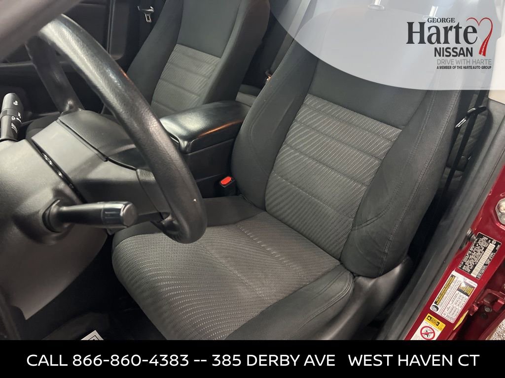 Used 2017 Toyota Camry LE image 28