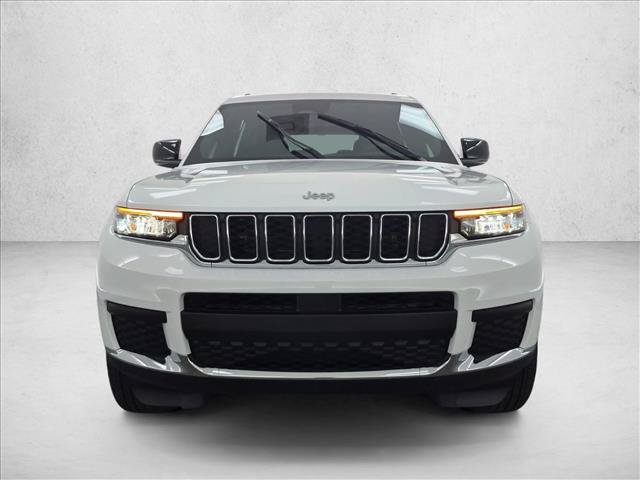 Used 2025 Jeep Grand Cherokee L Laredo w/ Luxury Tech Group I RWD image 2