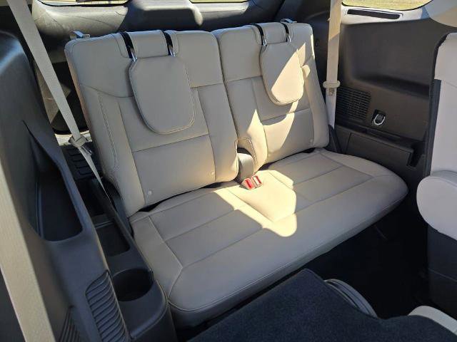 Certified 2023 Ford Explorer Platinum w/ Technology Package AWD/4WD image 13