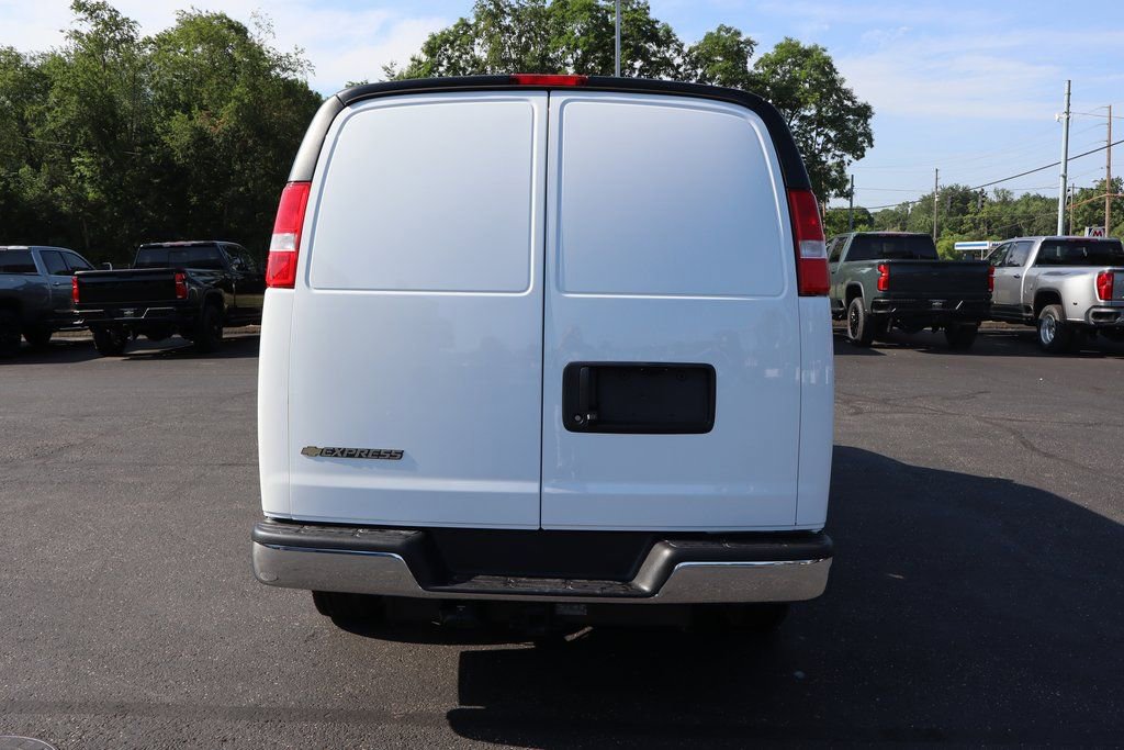 New 2025 Chevrolet Express 2500 w/ Driver Convenience Package image 24