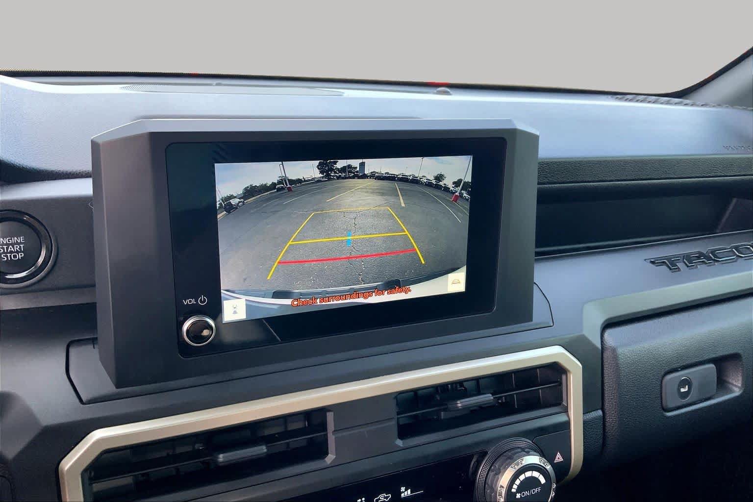 Used 2025 Toyota Tacoma SR AWD/4WD image 27
