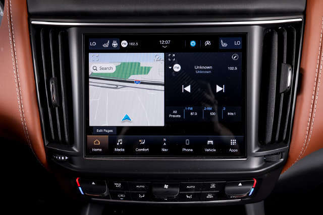 Used 2023 Maserati Levante GT AWD/4WD image 42