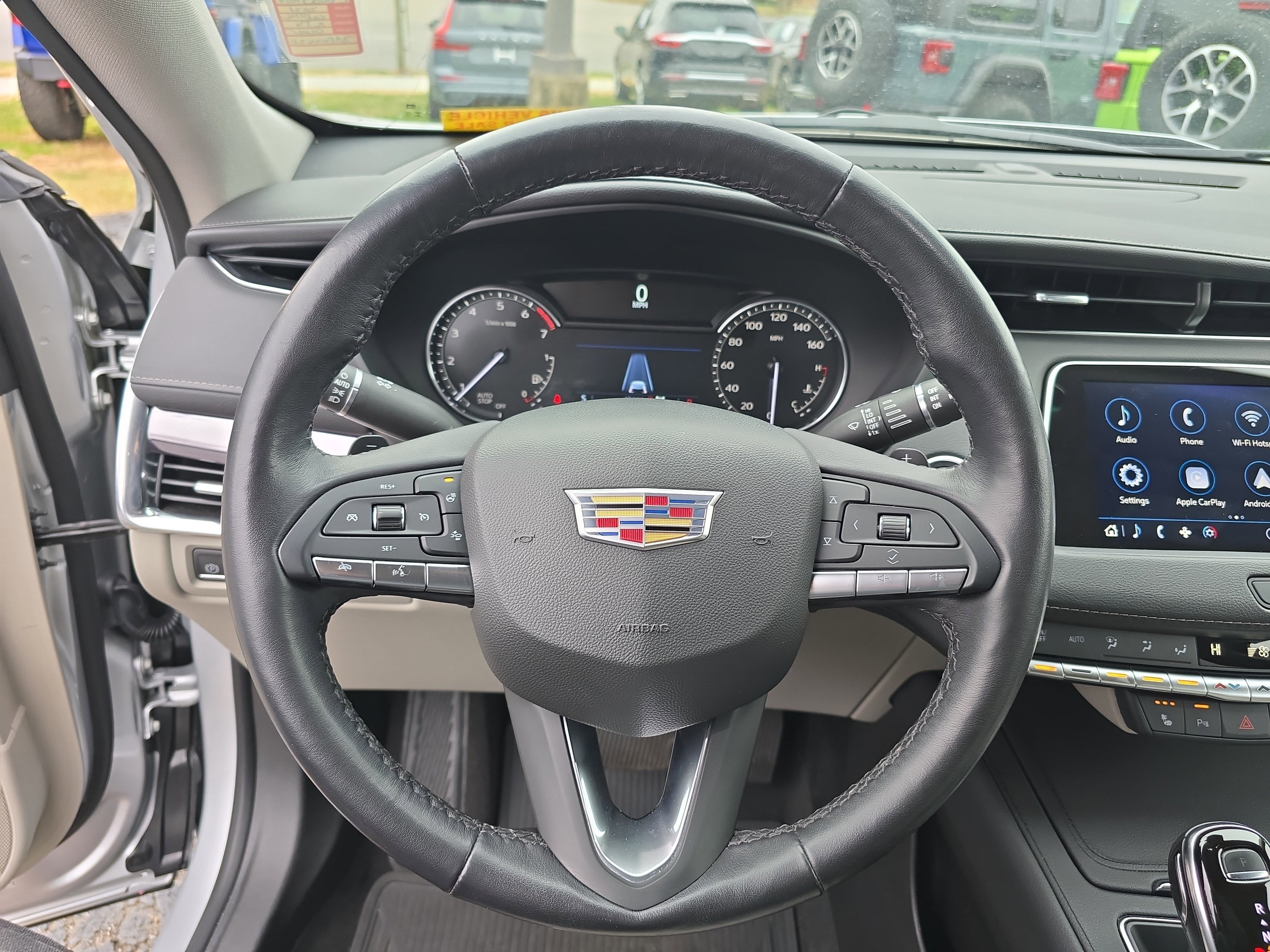 Used 2021 Cadillac XT4 Luxury w/ Cold Weather Package image 32