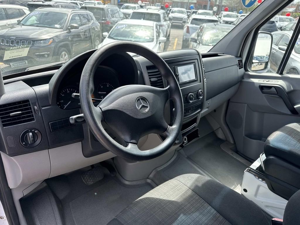 Used 2016 Mercedes-Benz Sprinter 2500 image 18