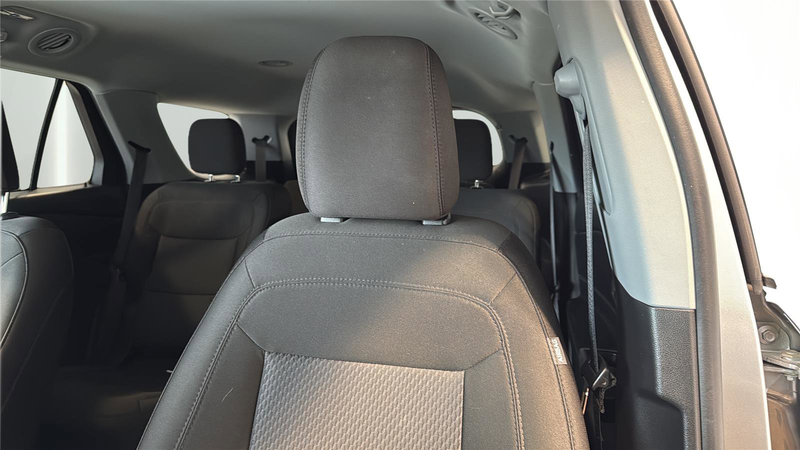 Used 2023 Ford Explorer XLT RWD image 25