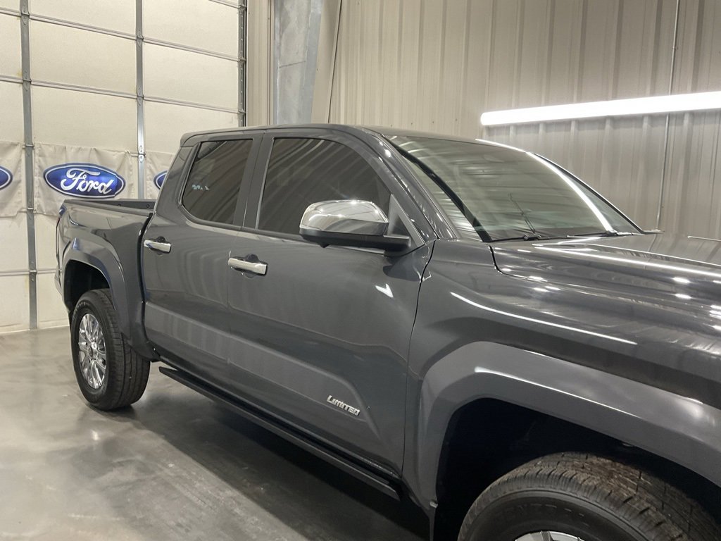 Used 2024 Toyota Tacoma Limited image 4