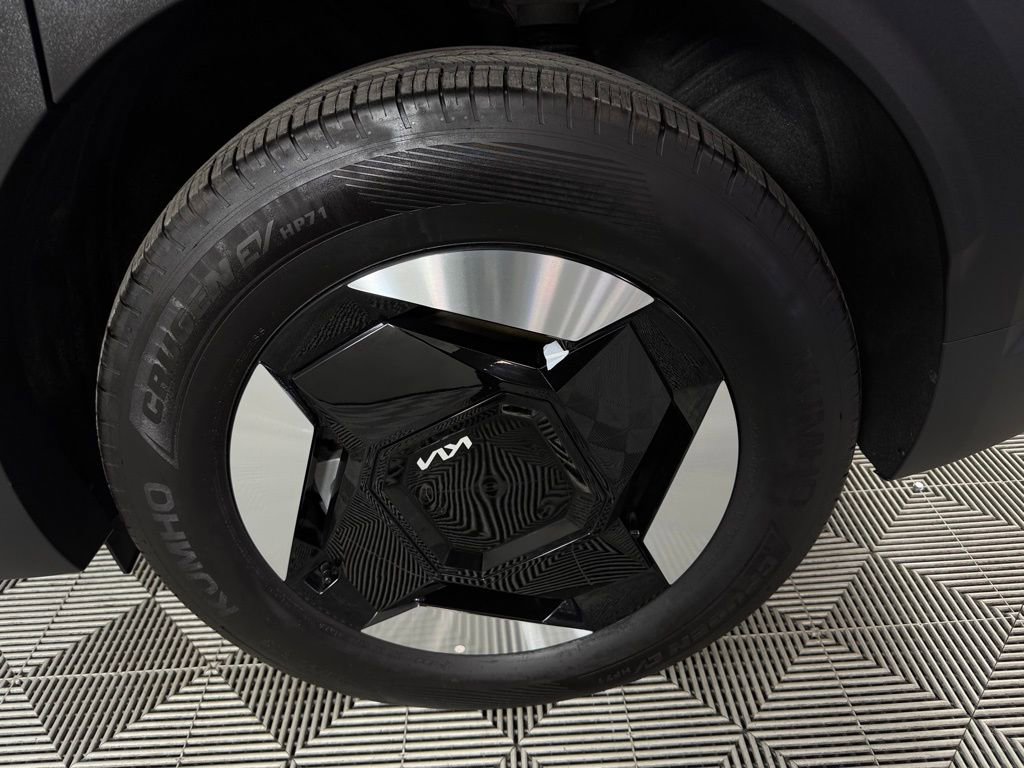 Used 2024 Kia EV9 Wind AWD/4WD image 12