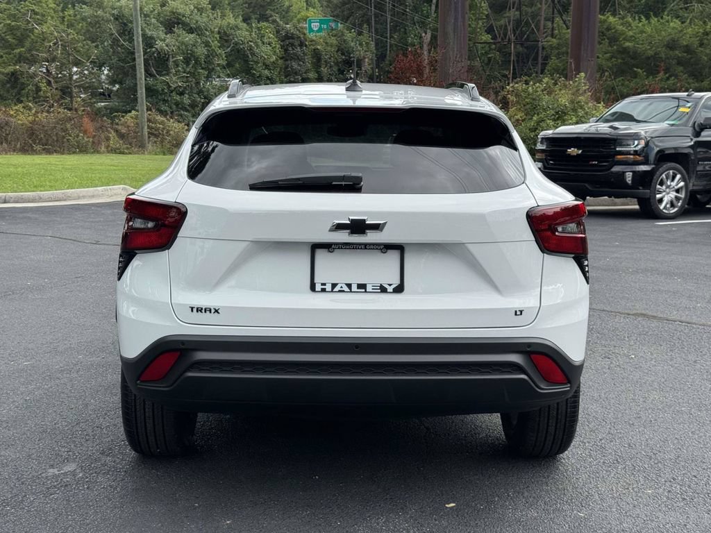 New 2026 Chevrolet Trax LT w/ Driver Confidence Package FWD image 22