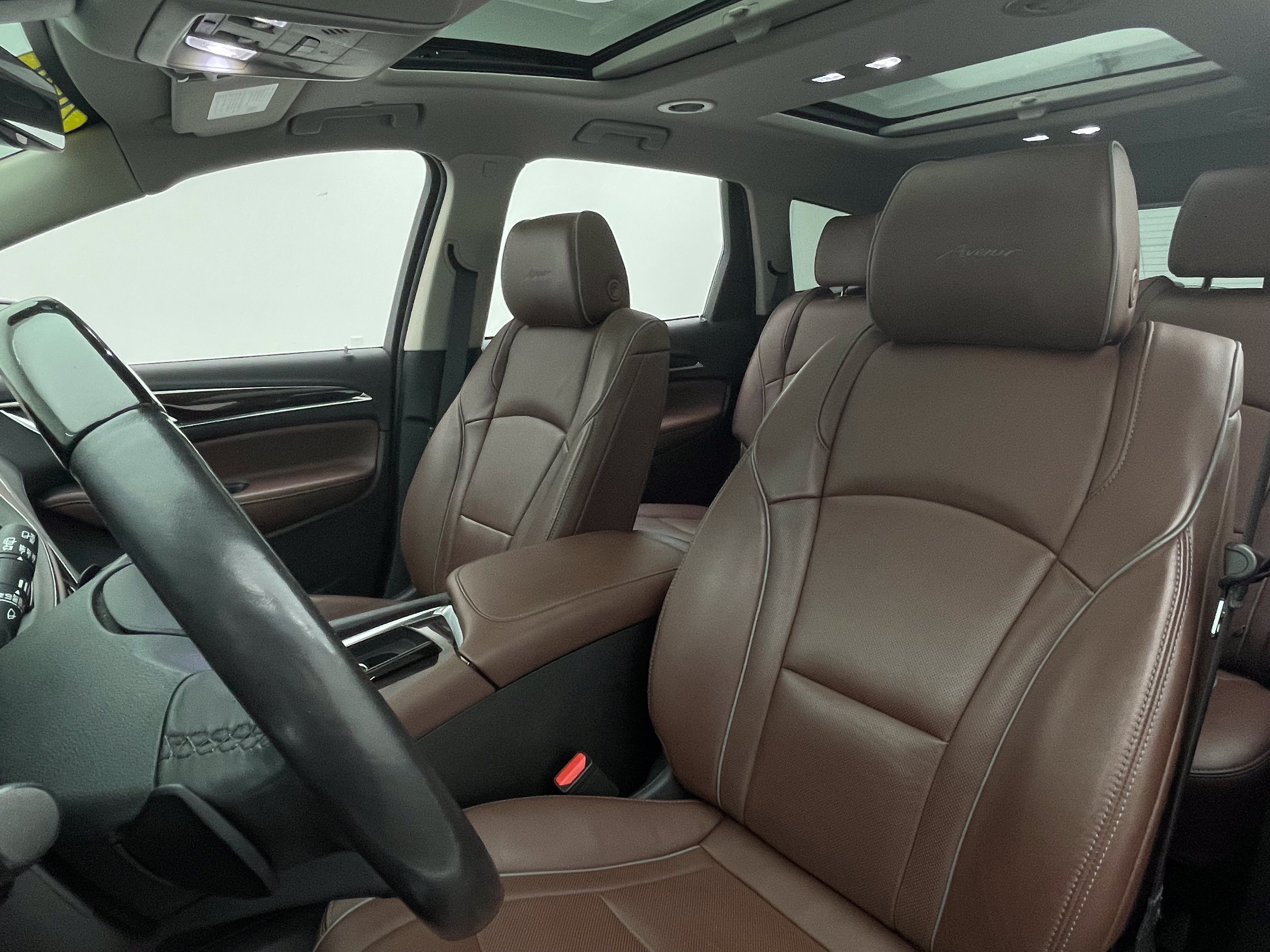 Used 2020 Buick Enclave Avenir w/ Avenir Technology Package FWD image 21