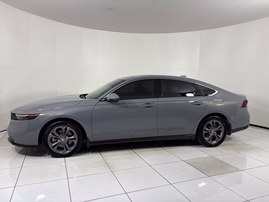 Used 2025 Honda Accord EX-L image 2