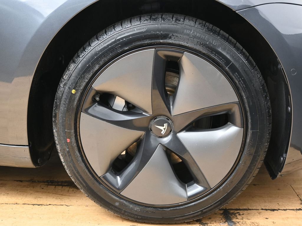 Used 2018 Tesla Model 3 Long Range image 14