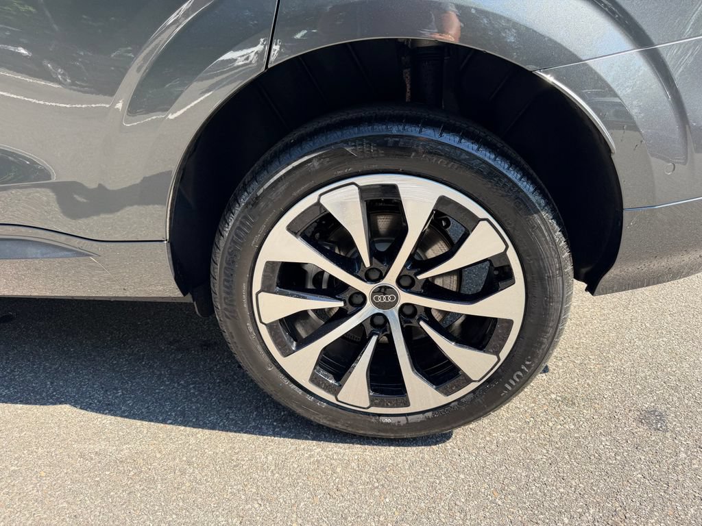 New 2026 Audi Q3 quattro 2.0T AWD/4WD image 9