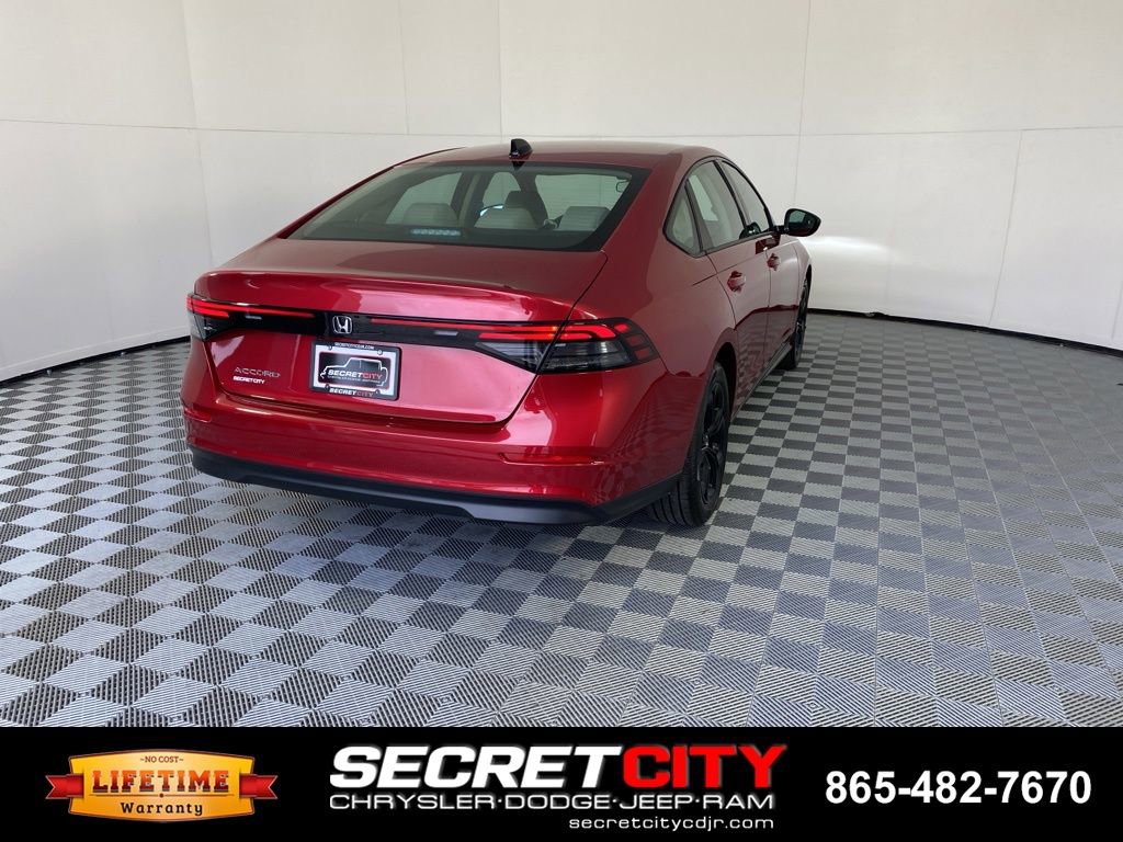 Used 2025 Honda Accord SE image 7