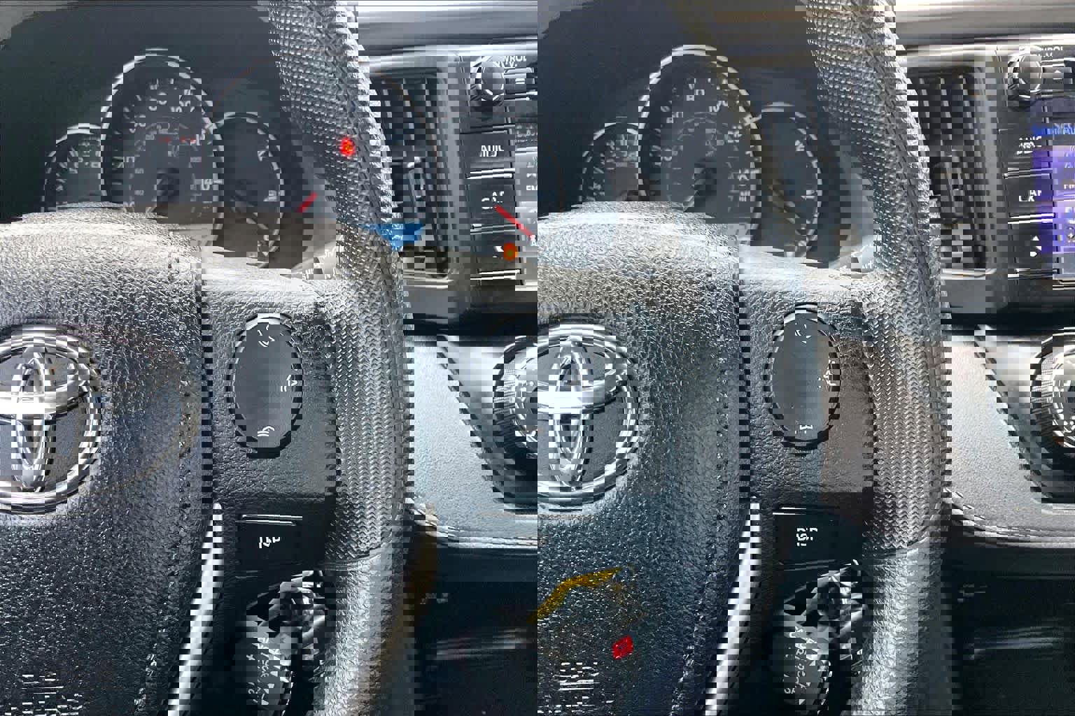 Used 2016 Toyota RAV4 LE FWD image 24