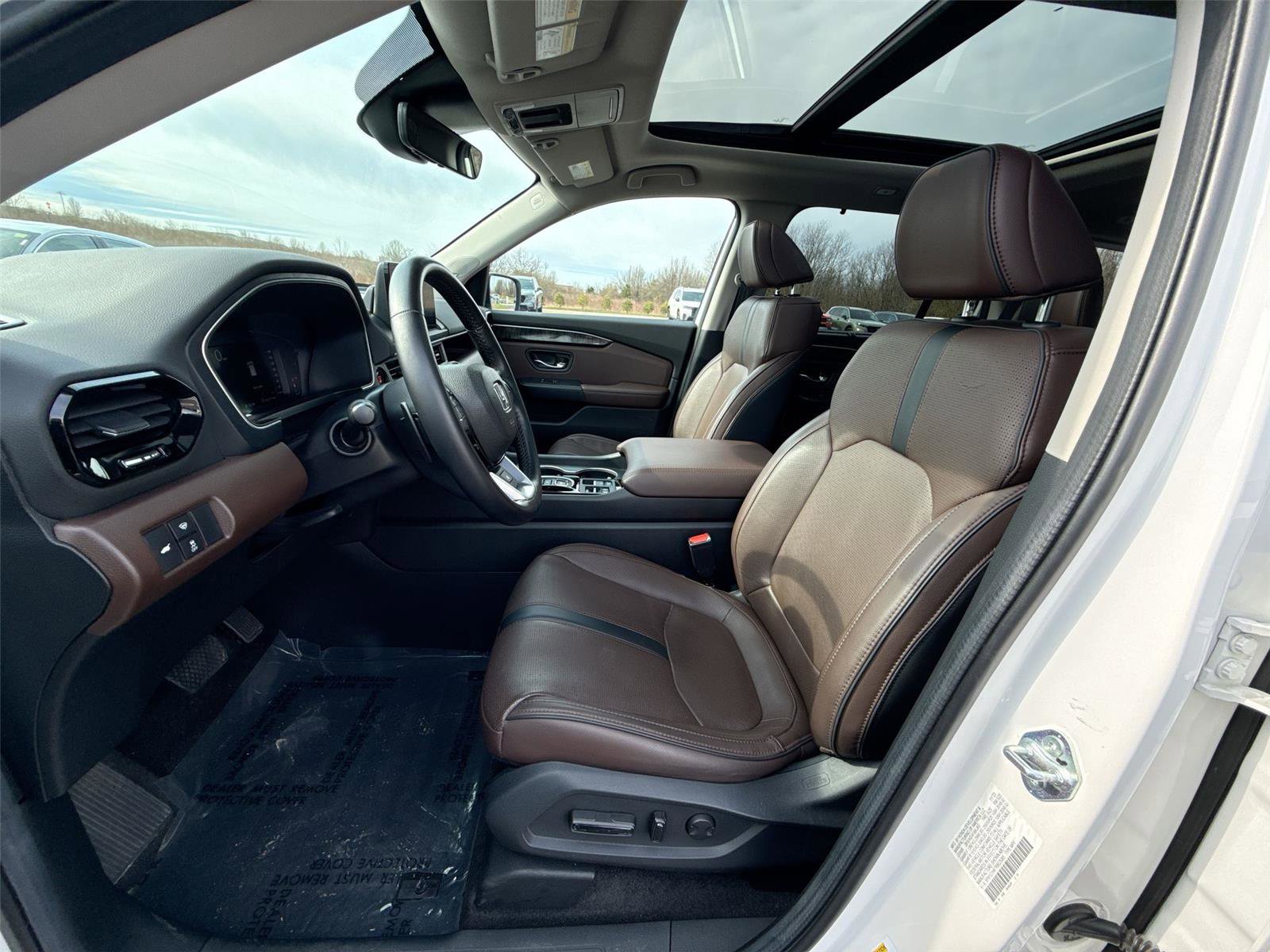 Used 2024 Honda Pilot Elite image 13