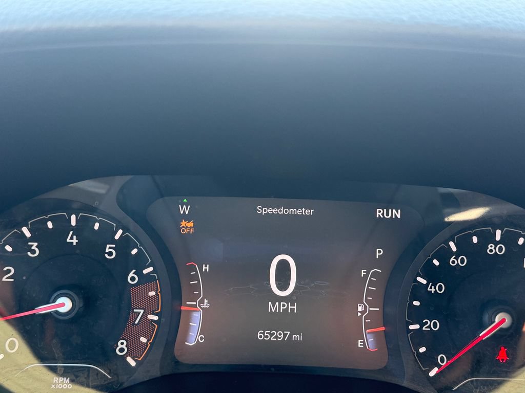 Used 2024 Jeep Compass Latitude AWD/4WD image 16