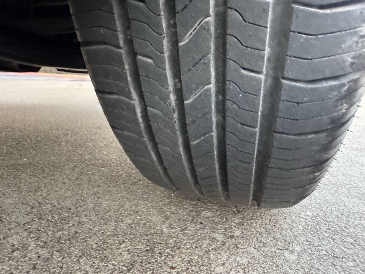 Used 2013 Toyota Yaris LE image 23