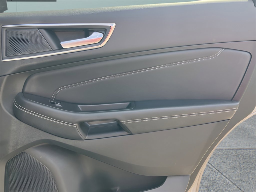 Used 2024 Ford Edge Titanium image 45