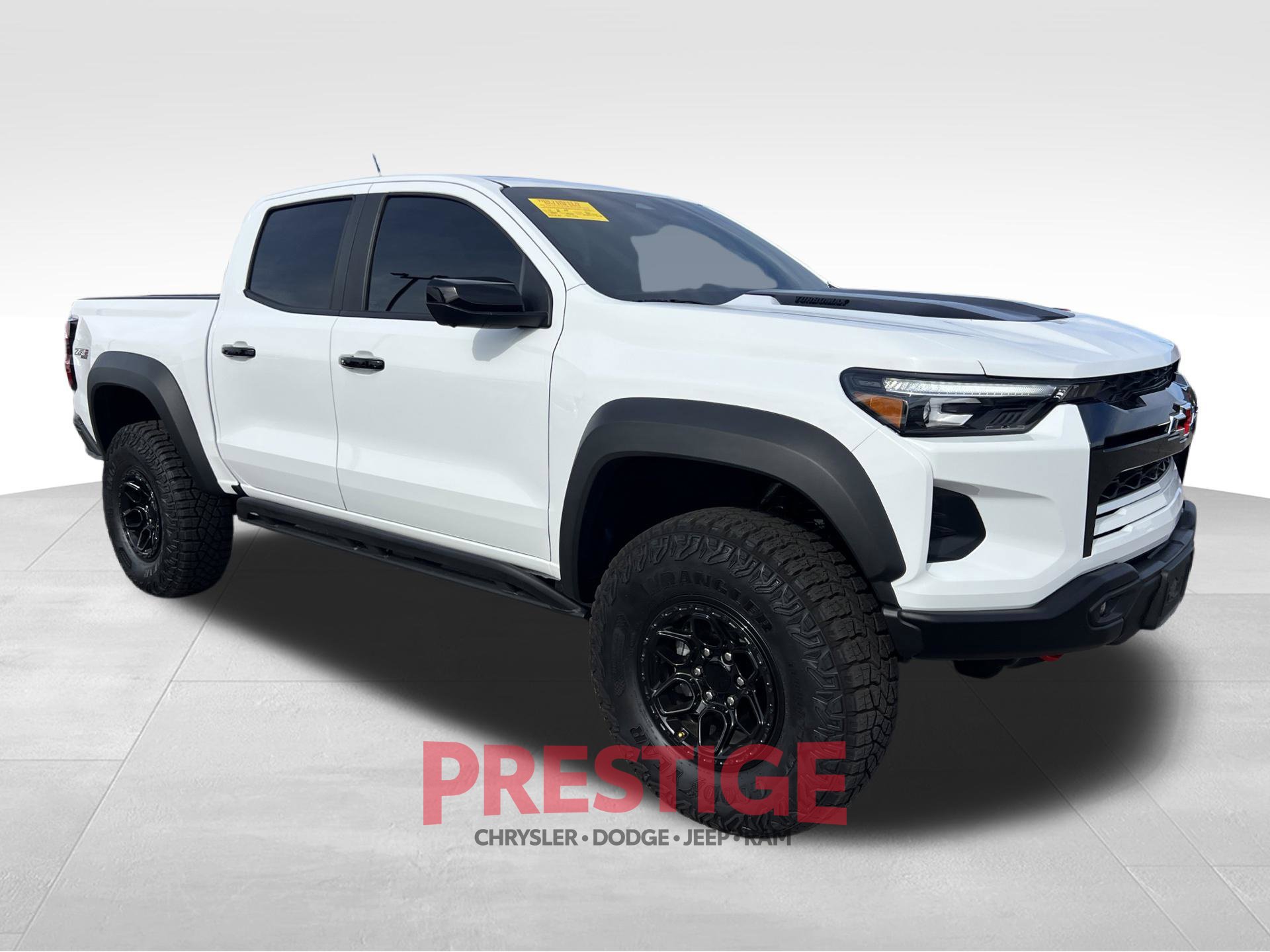 Used 2025 Chevrolet Colorado ZR2 w/ ZR2 Bison Edition AWD/4WD image 5