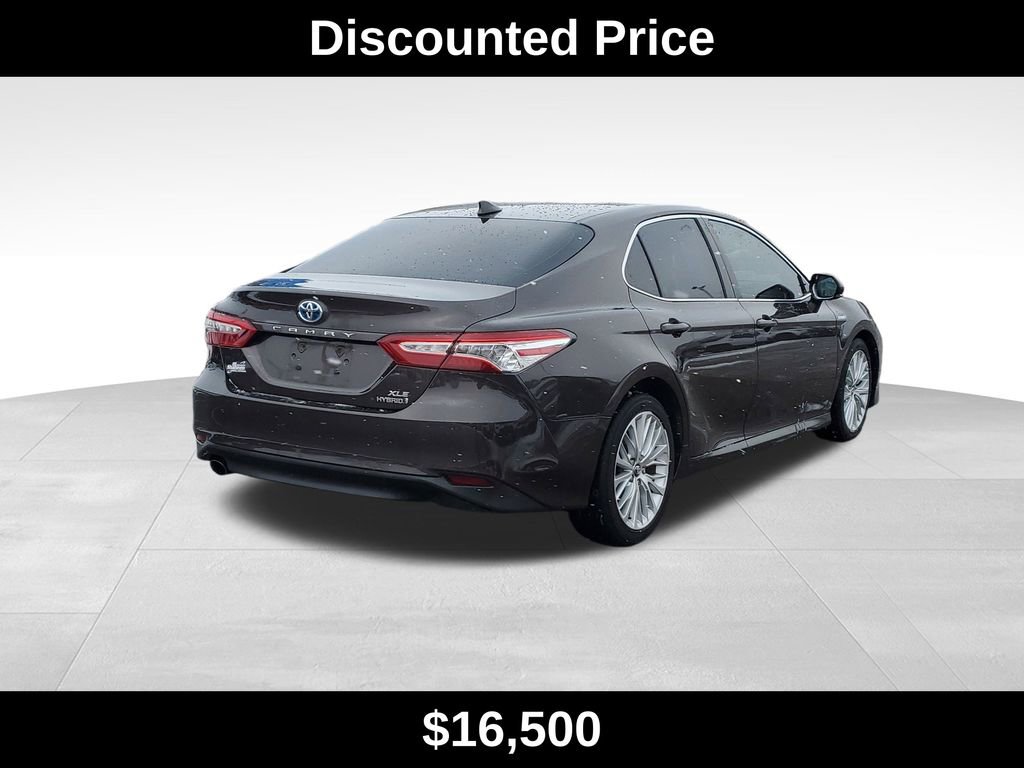 Used 2018 Toyota Camry XLE w/ Audio Package image 3