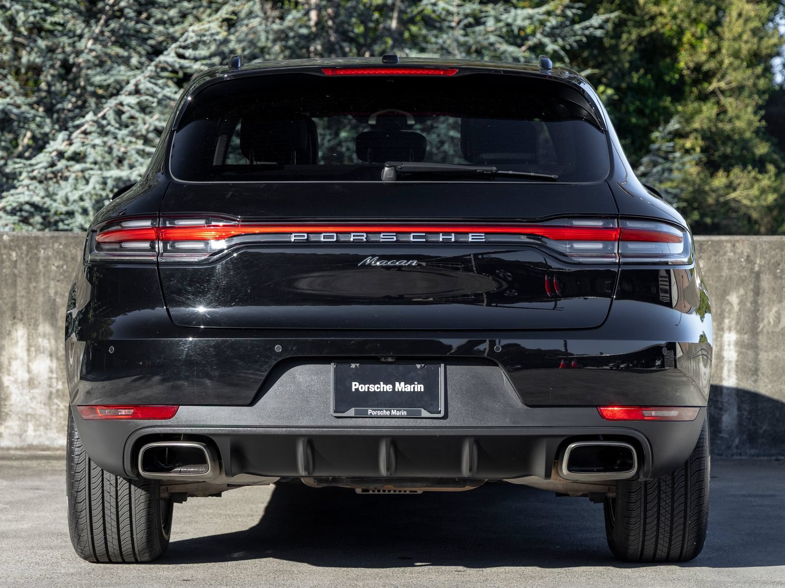 Certified 2021 Porsche Macan AWD/4WD image 10