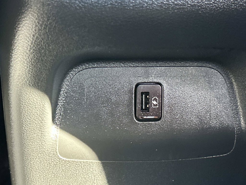 Used 2022 Nissan Sentra SR w/ Trunk Package FWD image 18