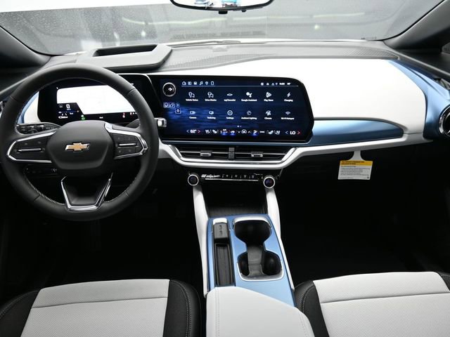New 2026 Chevrolet Equinox EV LT image 23
