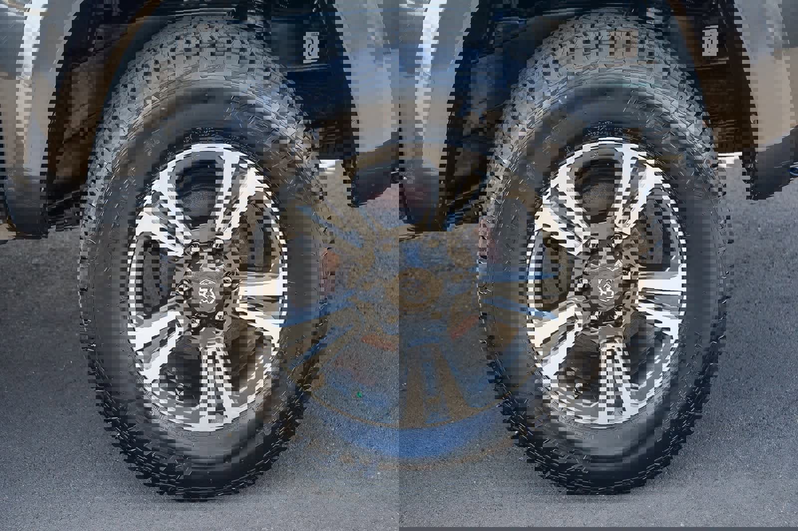 Used 2018 Toyota Tacoma TRD Sport w/ TRD Premium Sport Package image 10