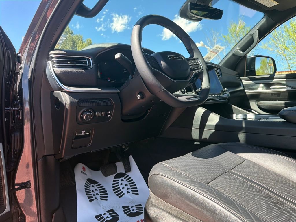 Used 2023 Jeep Wagoneer Series II image 12