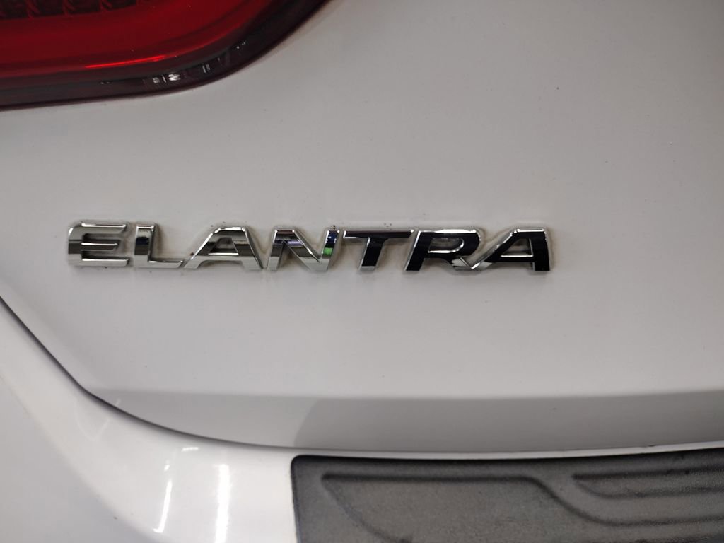 Used 2014 Hyundai Elantra GT w/ Option Group 03 FWD image 15