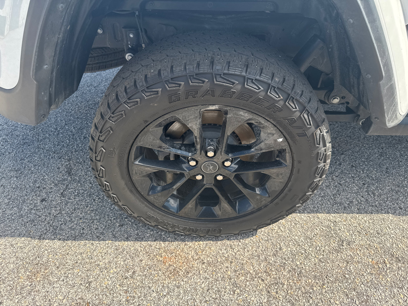 Used 2024 Jeep Gladiator Sport image 16