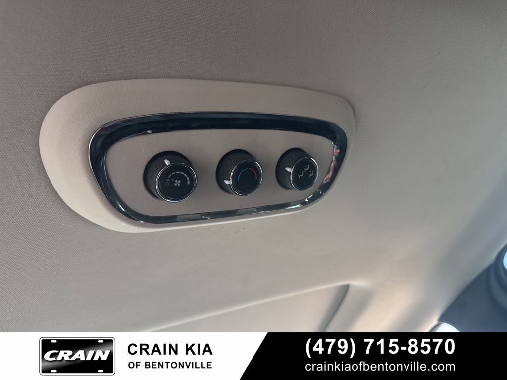 Used 2017 Dodge Durango GT w/ Premium Group image 17